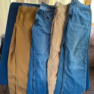 4 pairs of men’s 34x32 pants.